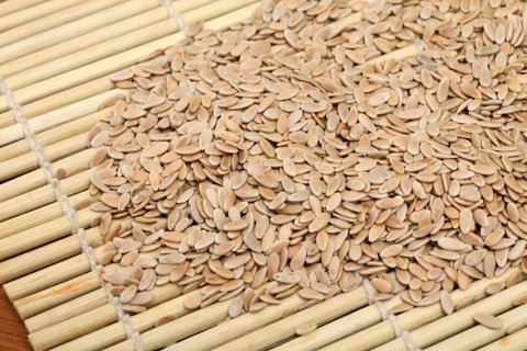 香瓜的籽可以吃嗎有毒嗎？香瓜籽功效和作用禁忌