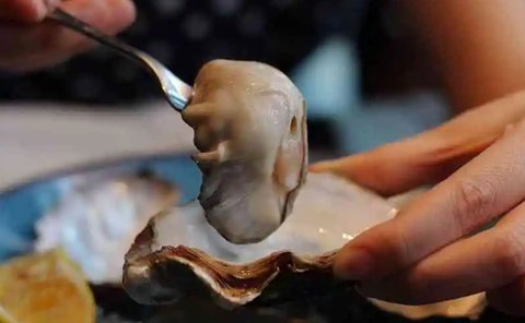 女人吃生蠔有反應(yīng)嗎？女人吃生蠔的功效與禁忌