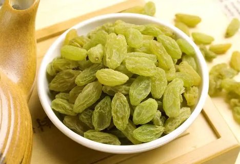 葡萄干是涼性還是熱性？葡萄干的功效與作用一天吃幾粒？