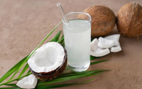 孕婦喝椰子水有什么好處？椰子水對(duì)孕婦的功效與作用