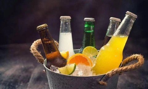 長期飲用碳酸飲料會降低骨密度嗎？健康影響與預(yù)防措施