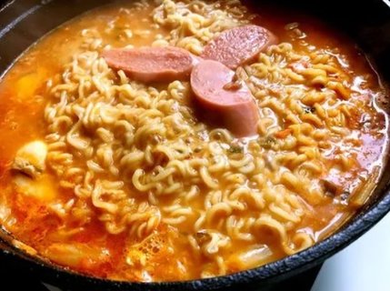不想腹部長贅肉？8種食物要少吃