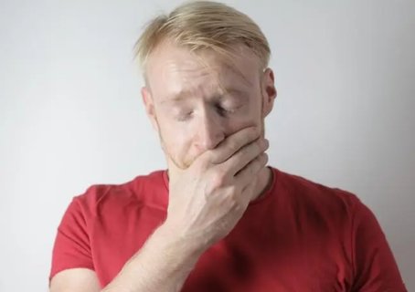 一直口臭是什么原因？長期口臭可能是長了扁桃體結(jié)石！