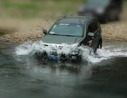 暴雨天涉水有什么影響？暴雨天出行不要冒險涉水