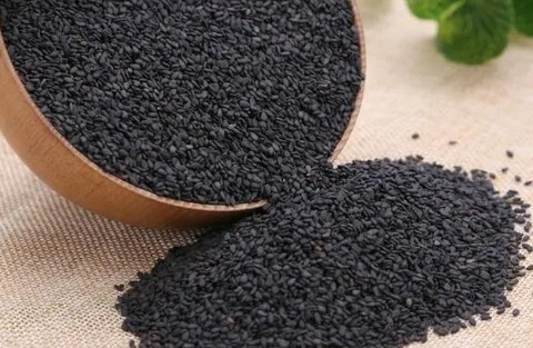 吃什么食物可以讓頭發(fā)變黑？吃5種食物白頭發(fā)變黑