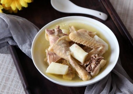 山藥雞湯有什么營養(yǎng)價(jià)值？山藥雞湯的功效與作用禁忌